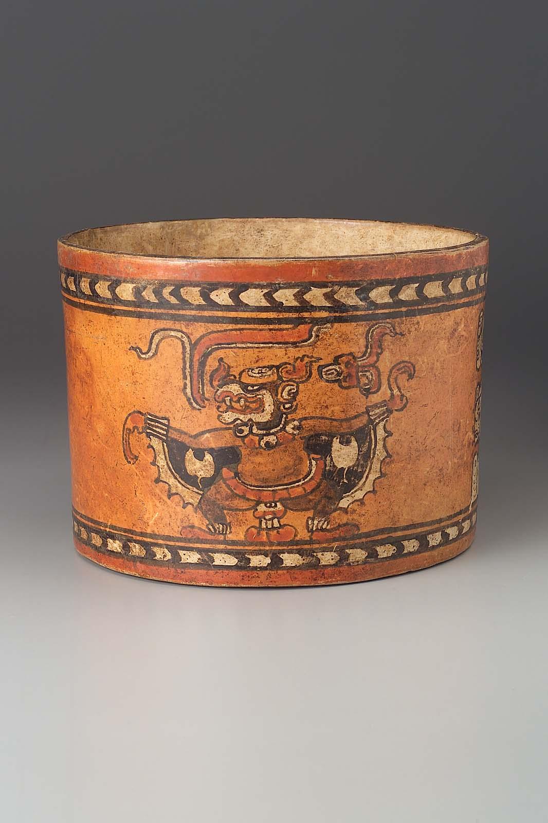 Chamá-style cylinder vase